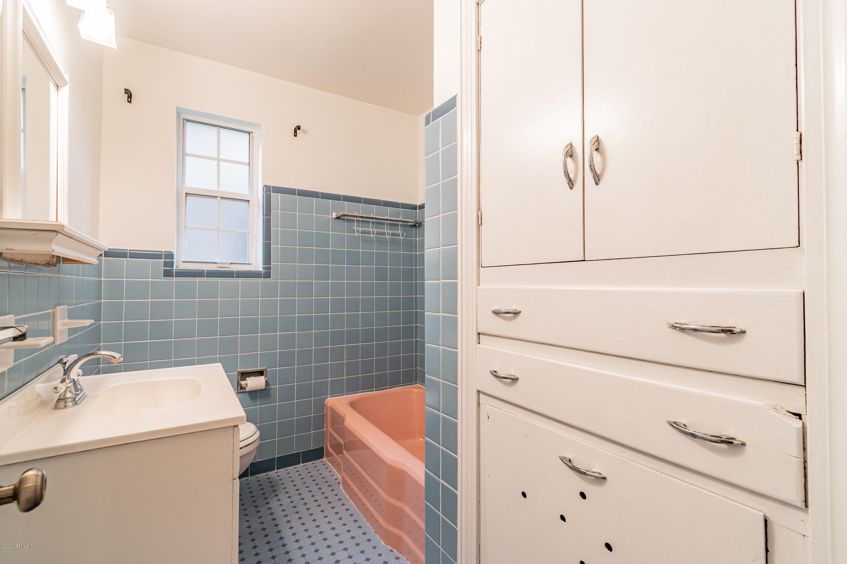 1371 Nicholson Road Jacksonville, FL 32207 - Photo 20 of 47 Bath 2