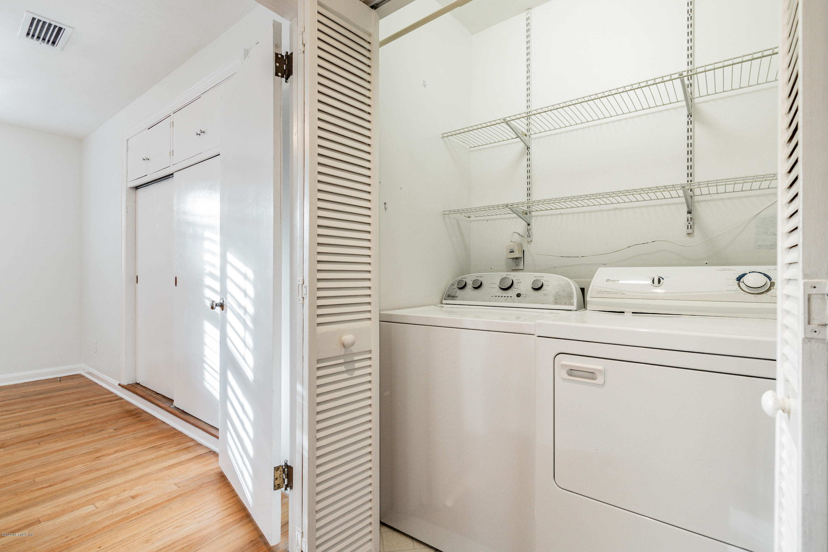 1371 Nicholson Road Jacksonville, FL 32207 - Photo 29 of 47 Laundry