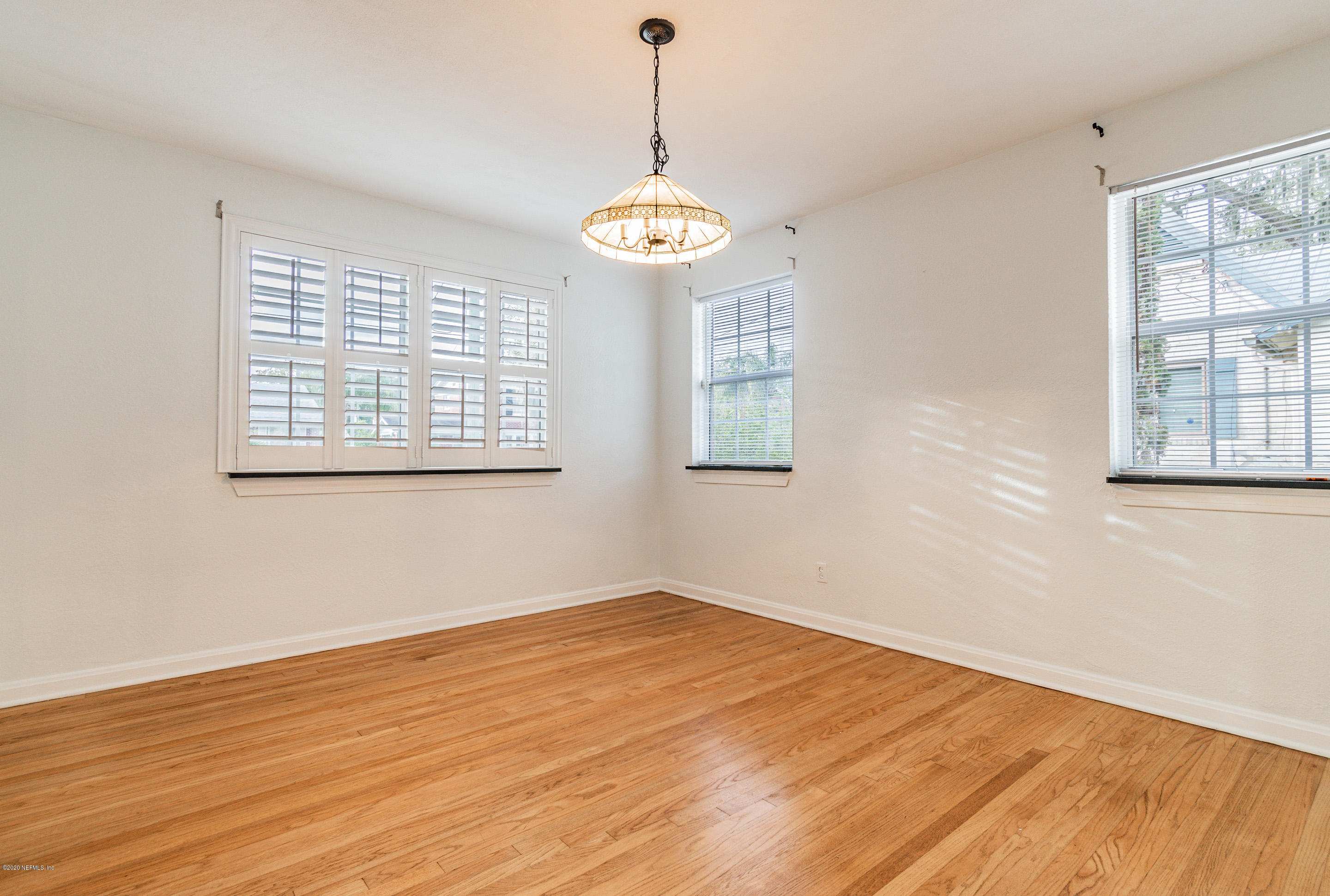 1371 Nicholson Road Jacksonville, FL 32207 - Photo 10 of 47 Dining room