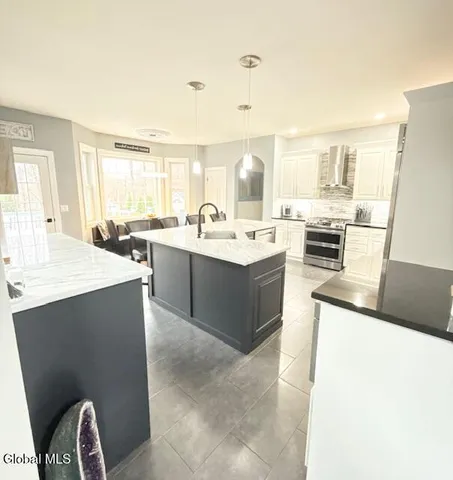 $875,000 | 21 Veranda Lane, Queensbury, NY 12804