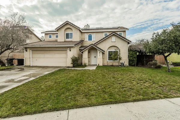 $465,000 | 671 Cambria Lane, Lemoore, CA 93245