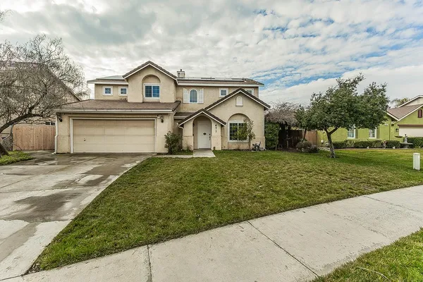 $465,000 | 671 Cambria Lane, Lemoore, CA 93245