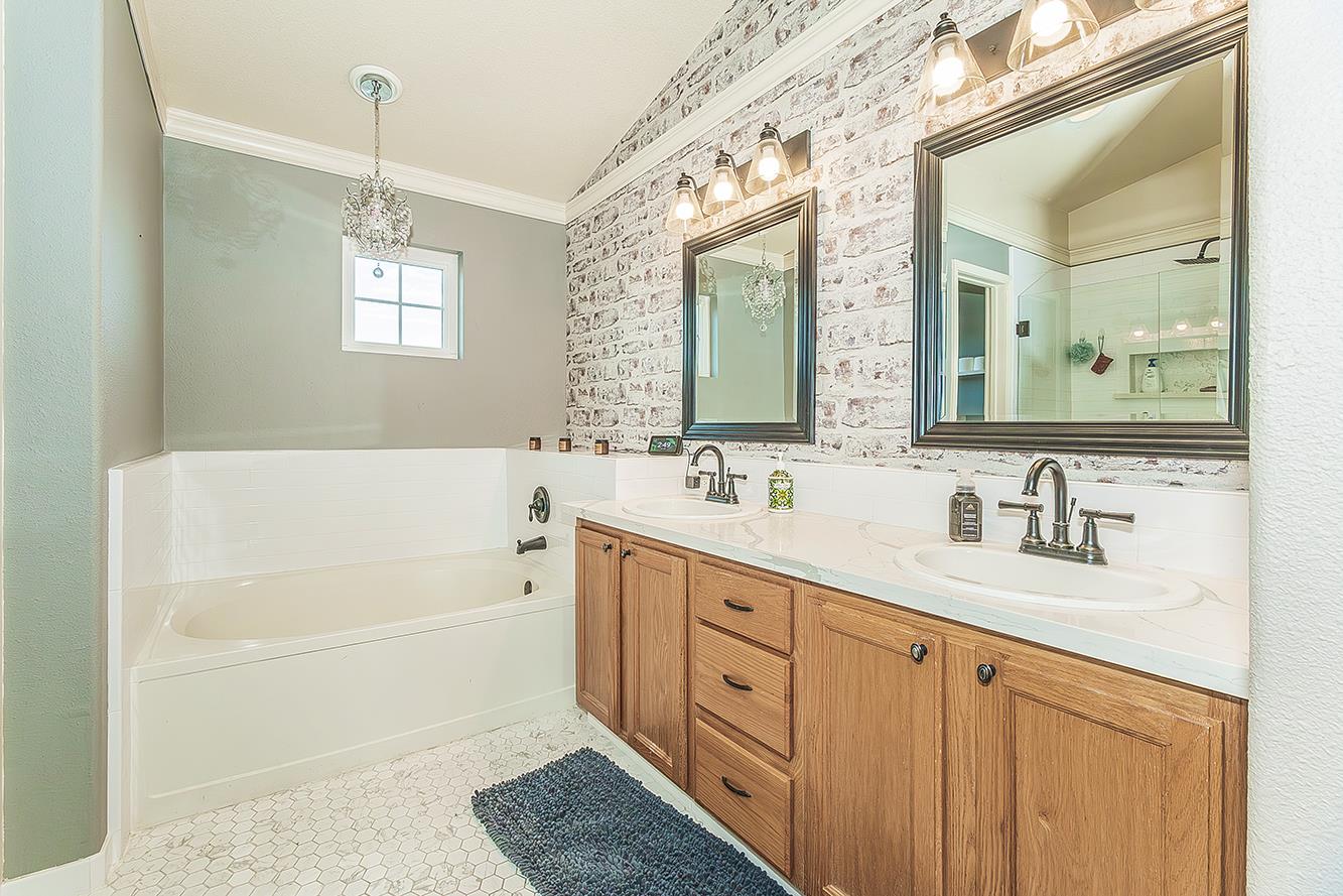 671 Cambria Lane Lemoore, CA 93245 - Photo 24 of 45