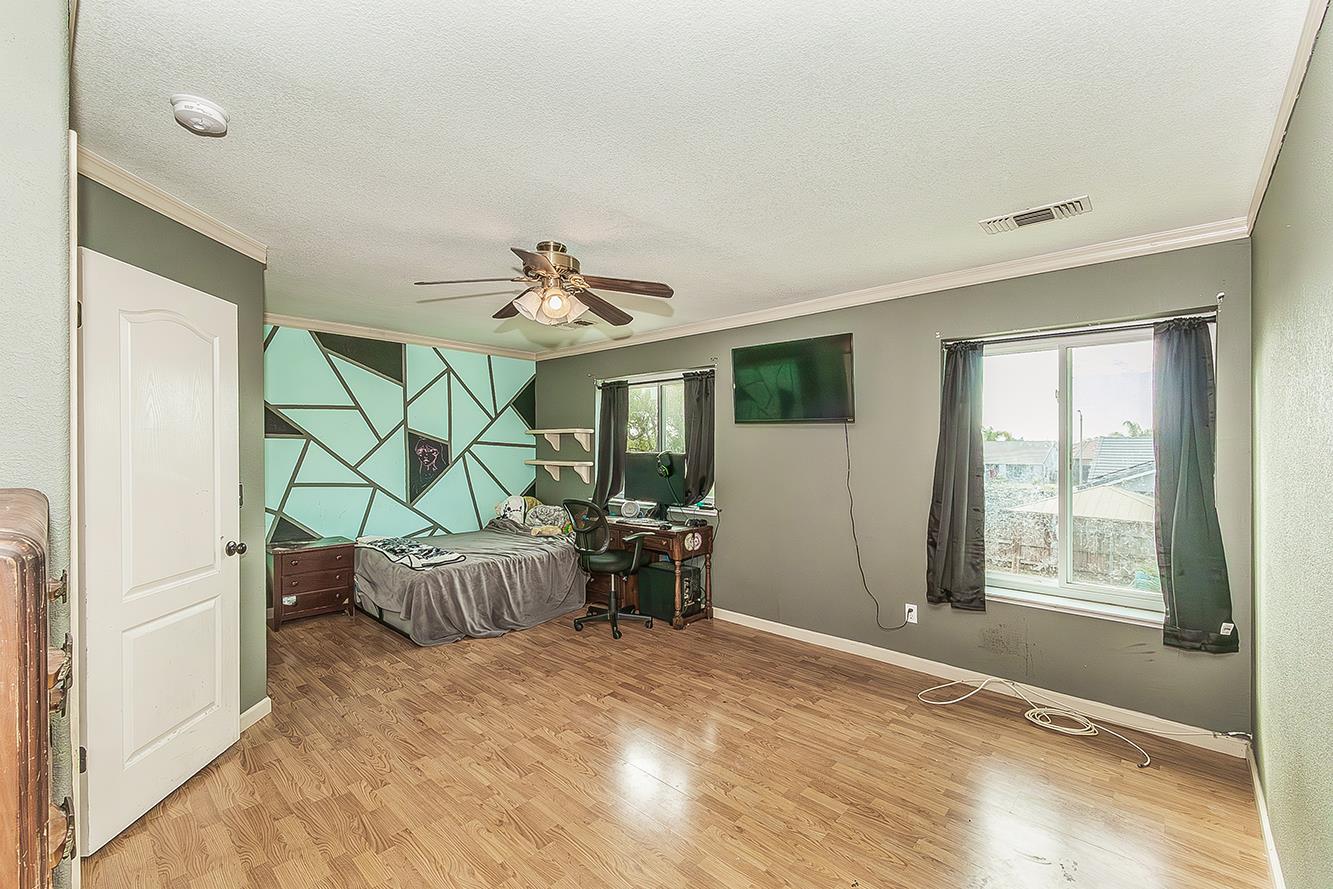 671 Cambria Lane Lemoore, CA 93245 - Photo 34 of 45