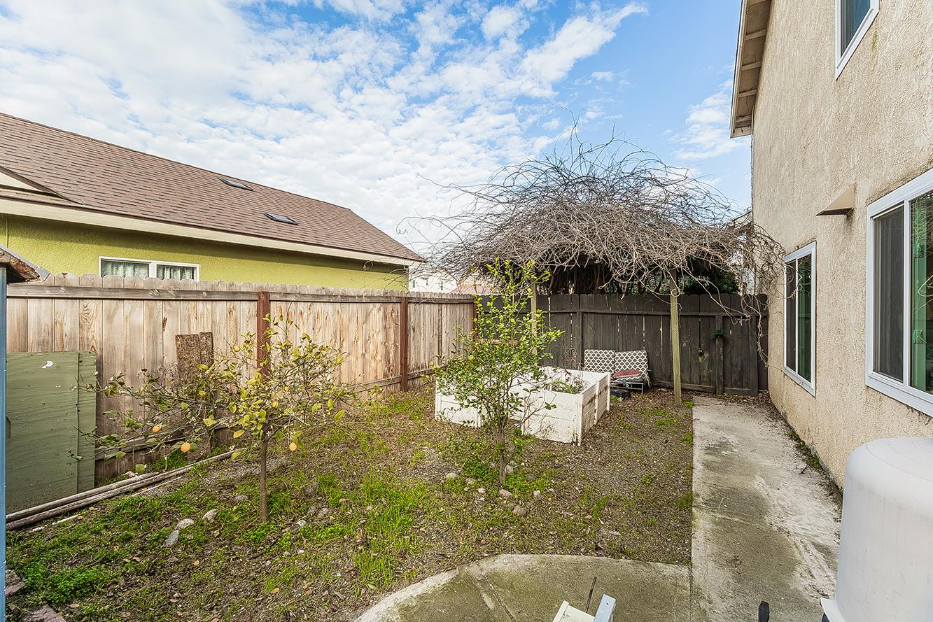 671 Cambria Lane Lemoore, CA 93245 - Photo 44 of 45