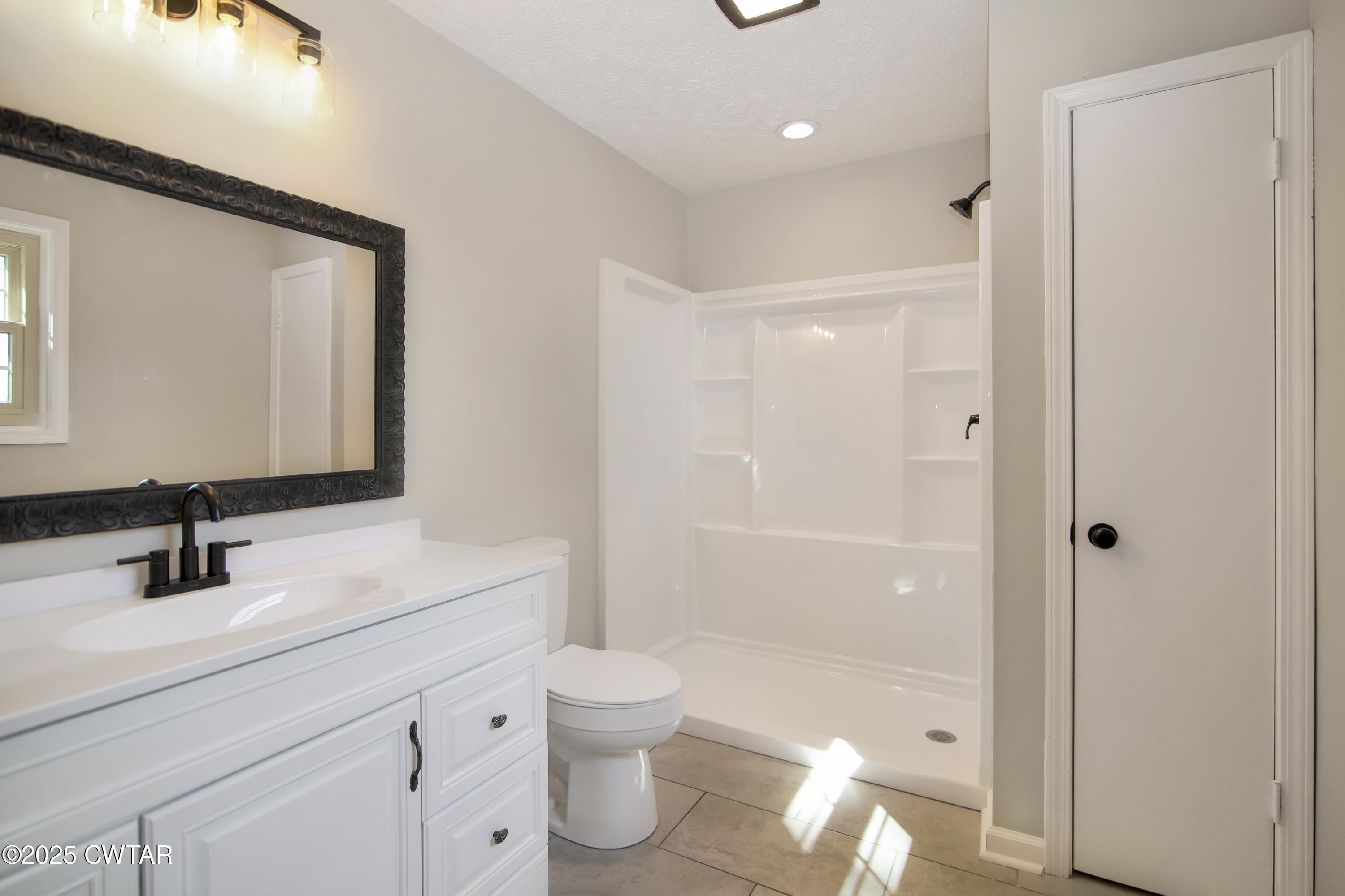 644 Leon Curtis Road Alamo, TN 38001 - Photo 6 of 12 Primary Bathroom