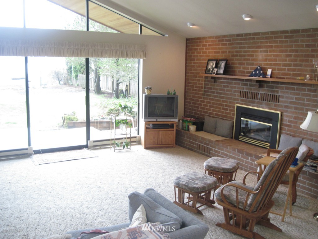 9331 Northeast North Shore Road Belfair, WA 98528 - Photo 6 of 15 Gallery Image 6