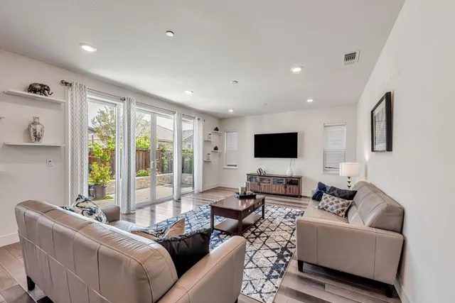 $1,750,000 | 232 Via Encanto, San Ramon, CA 94583