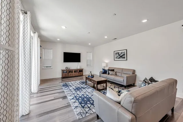 $1,750,000 | 232 Via Encanto, San Ramon, CA 94583