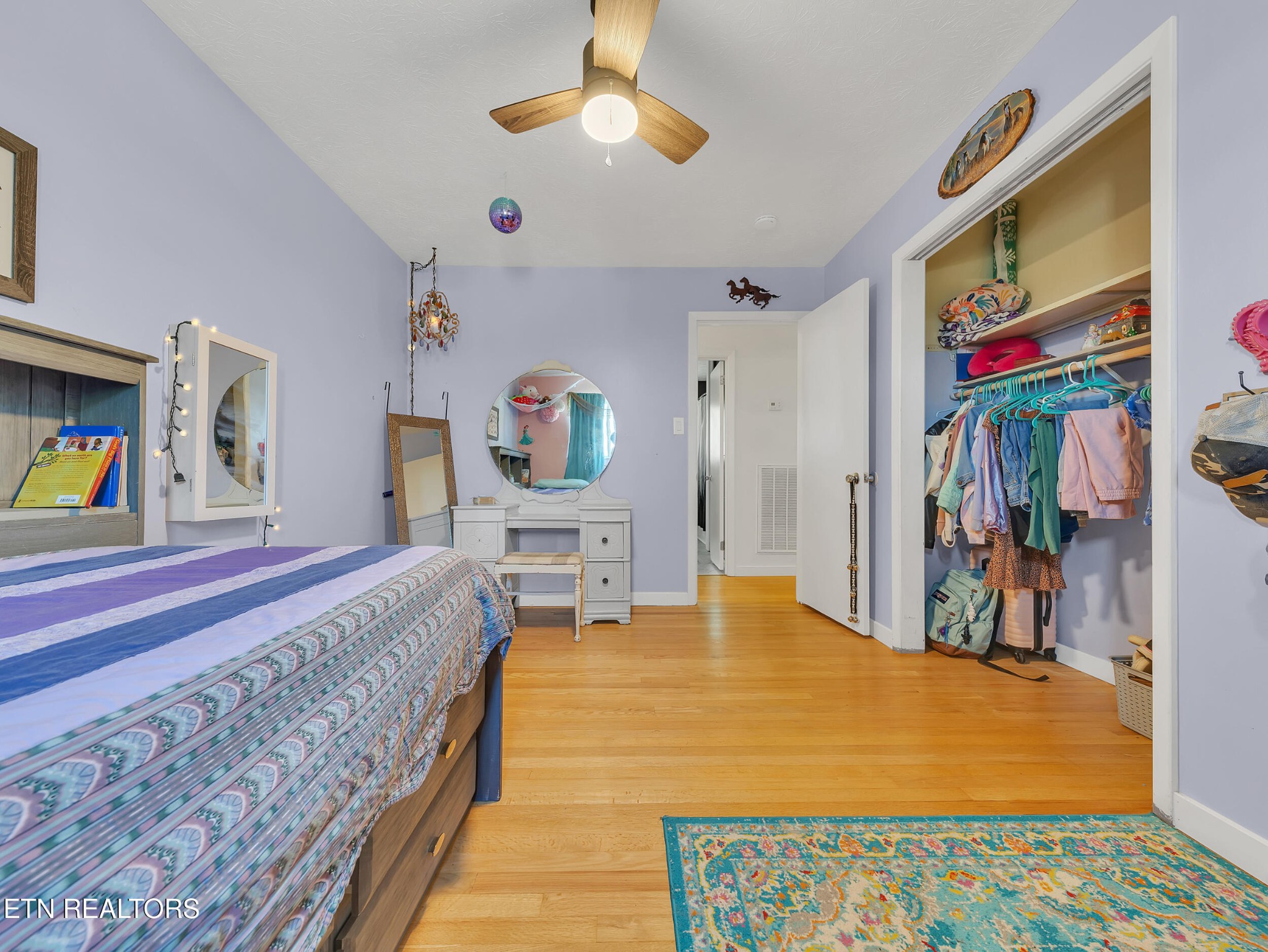 217 Mayview Drive Powell, TN 37849 - Photo 18 of 42 a bed room with a bed