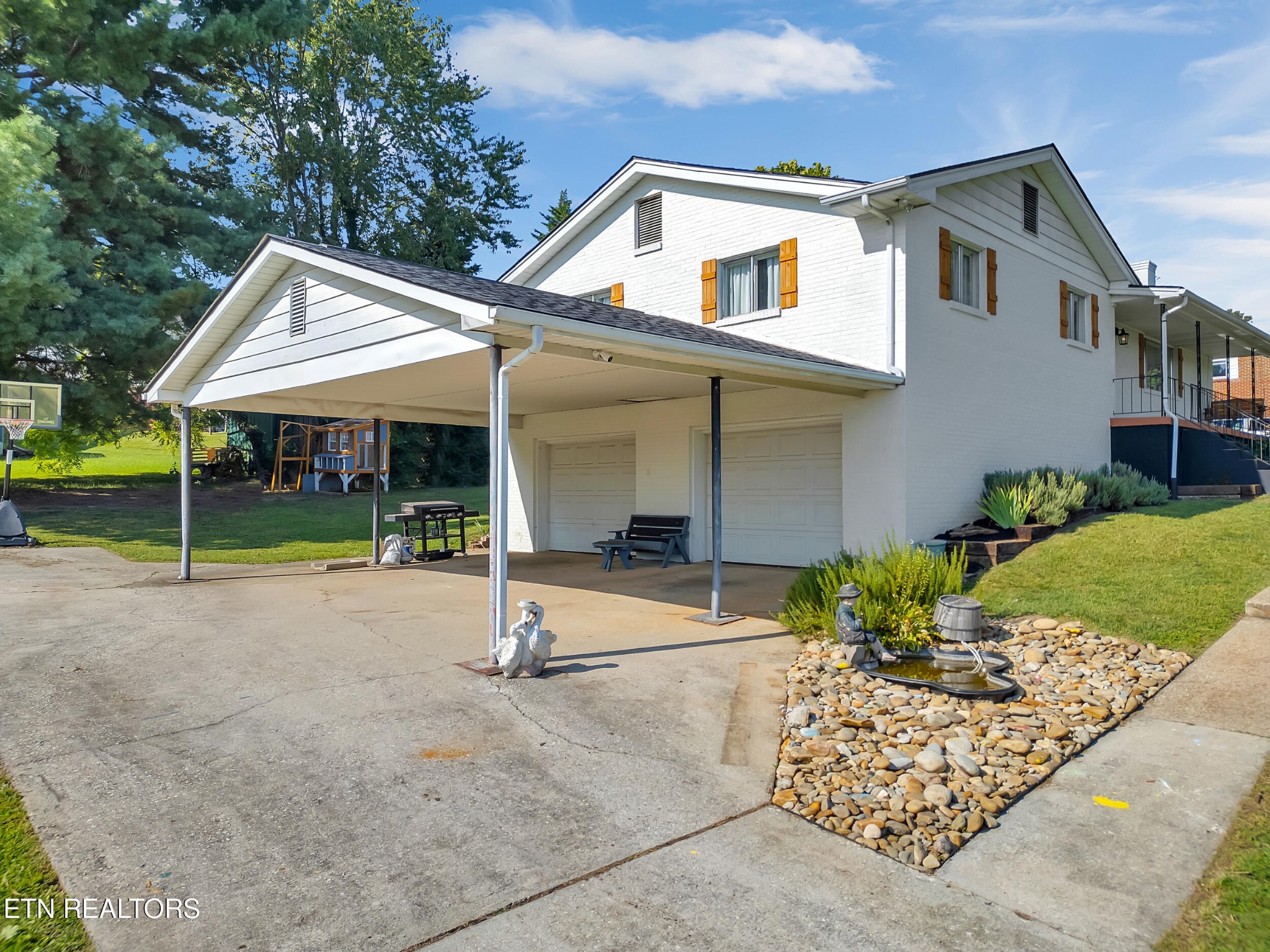 217 Mayview Drive Powell, TN 37849 - Photo 2 of 42 a view of house with outdoor space and porch