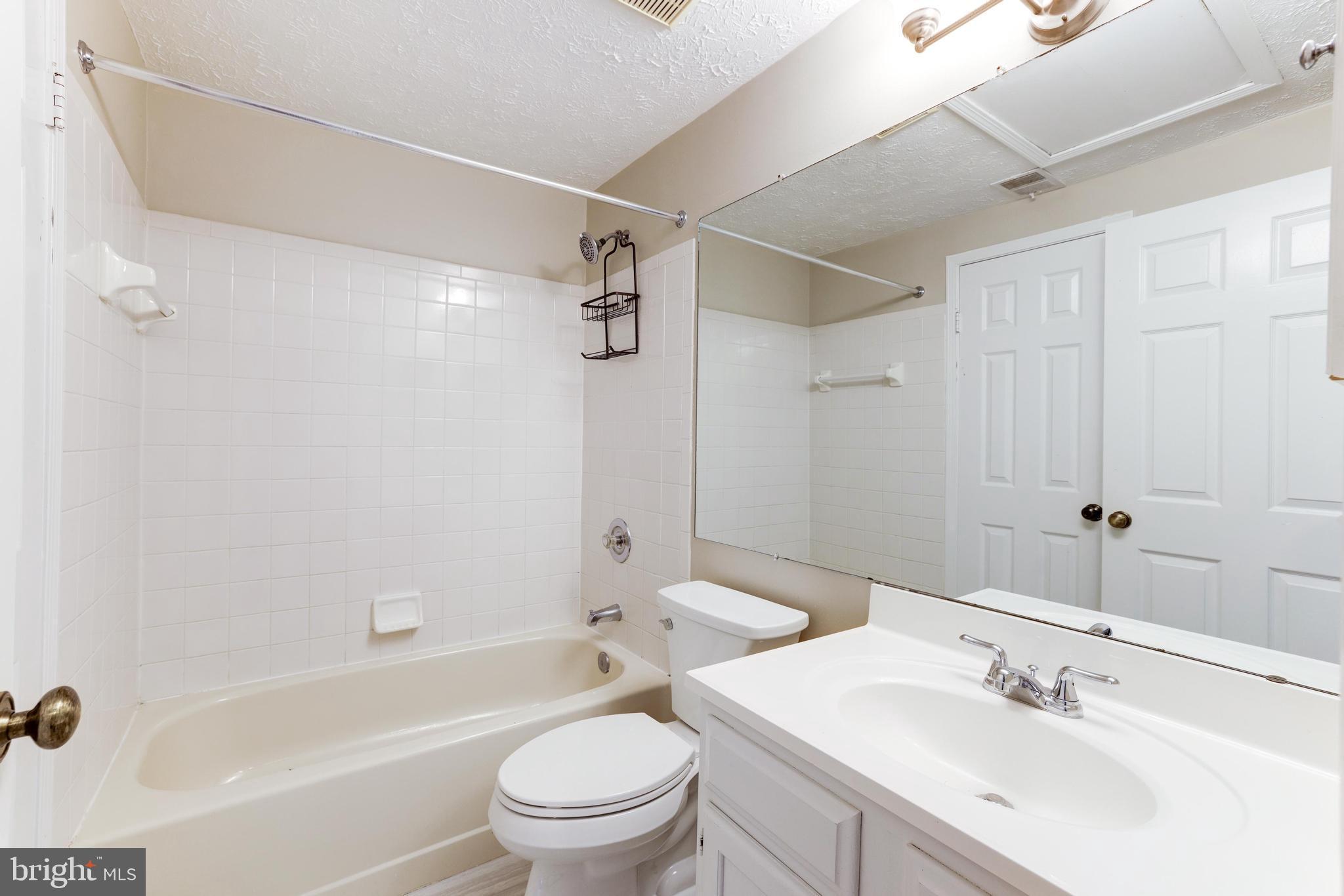 1901 Belmont Ridge Court Reston, VA 20191 - Photo 18 of 35