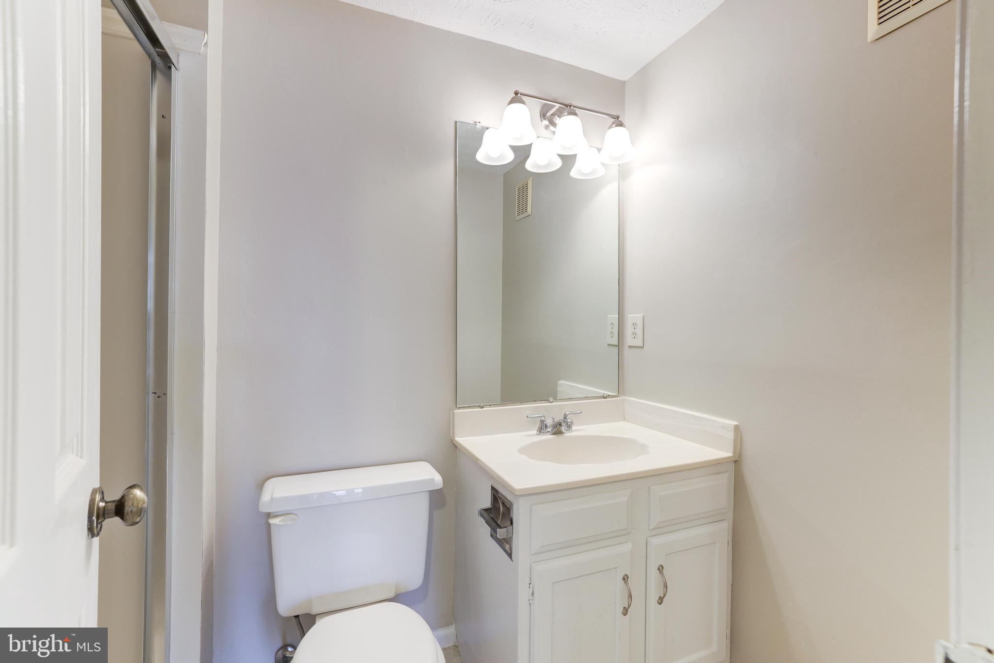 1901 Belmont Ridge Court Reston, VA 20191 - Photo 27 of 35