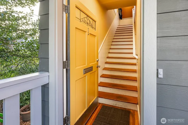 $975,000 | 2315 East Spring Street, Seattle, WA 98122