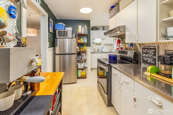 $975,000 | 2315 East Spring Street, Seattle, WA 98122