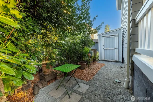 $975,000 | 2315 East Spring Street, Seattle, WA 98122