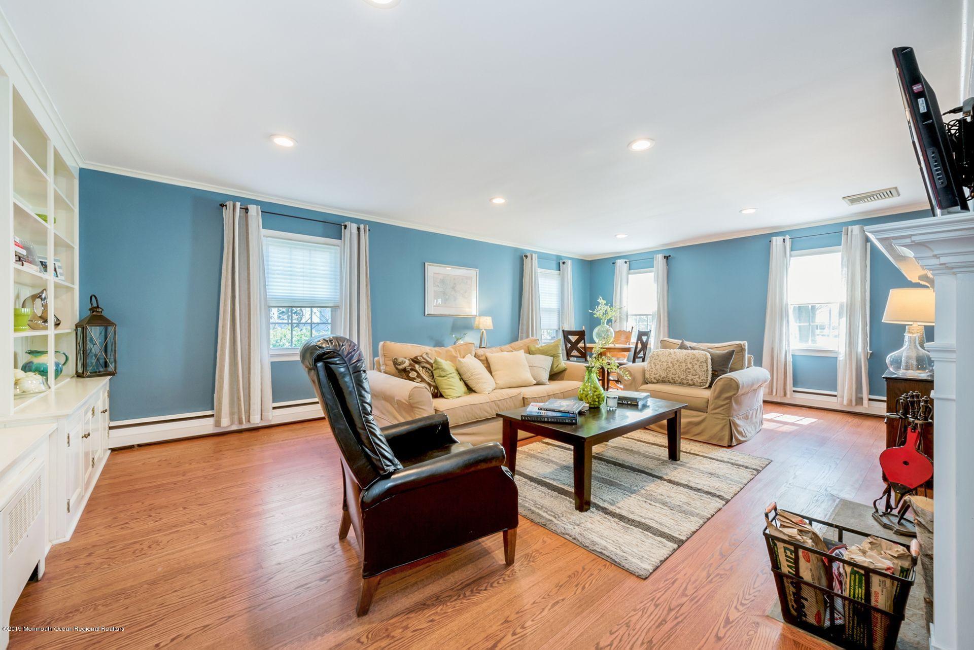 77 Dutch Lane Road Freehold, NJ 07728 - Photo 11 of 33 Freehold 33