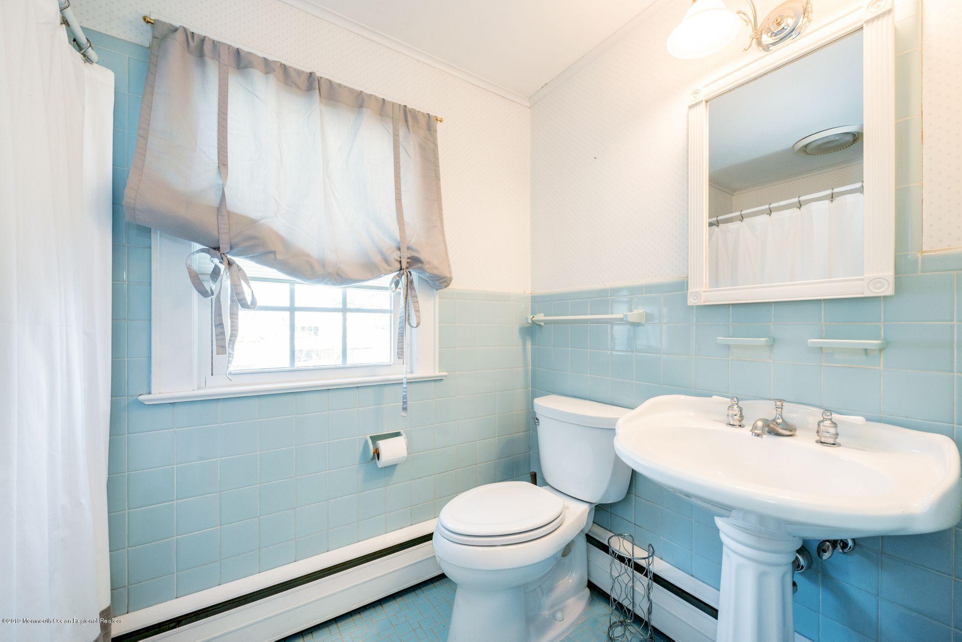 77 Dutch Lane Road Freehold, NJ 07728 - Photo 27 of 33 Freehold 24