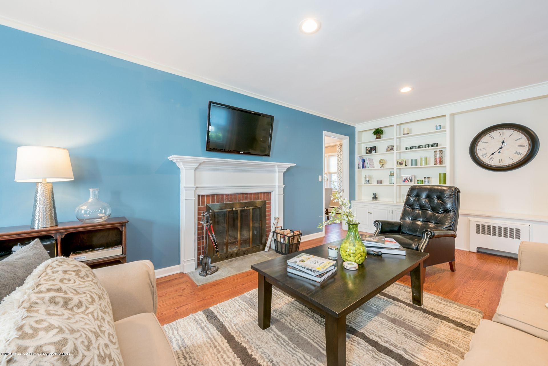 77 Dutch Lane Road Freehold, NJ 07728 - Photo 10 of 33 Freehold 10