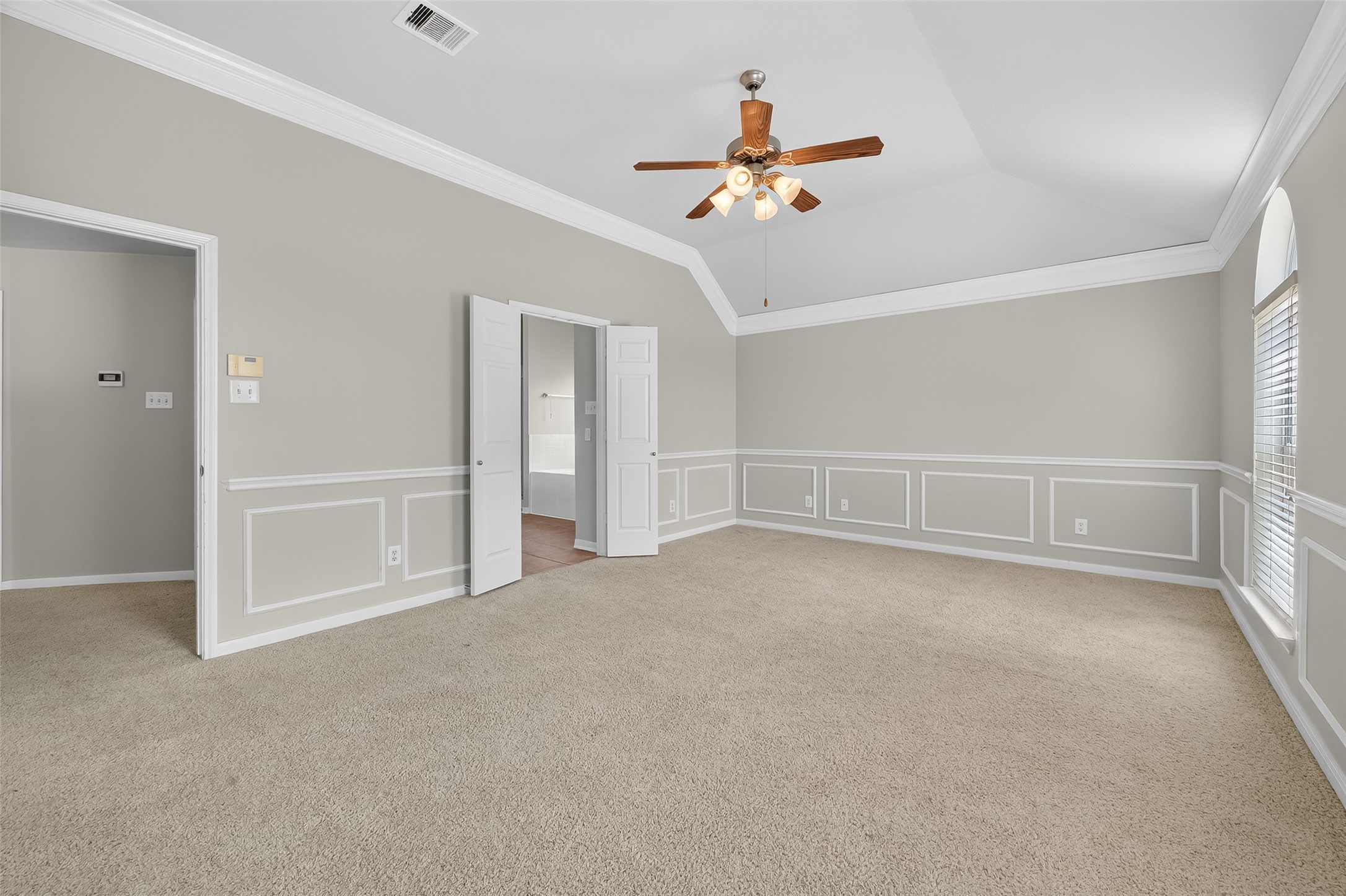 12902 Crystal Reef Court Pearland, TX 77584 - Photo 28 of 35 a view of an empty room