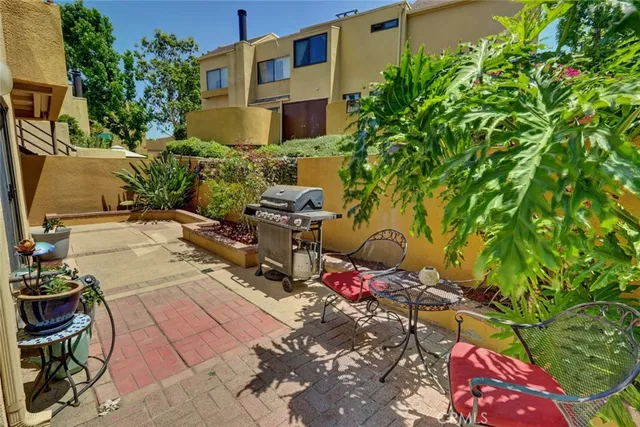 $599,000 | 25712 Le Parc, Unit 7, Lake Forest, CA 92630