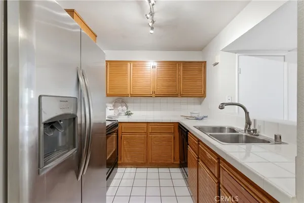 $599,000 | 25712 Le Parc, Unit 7, Lake Forest, CA 92630