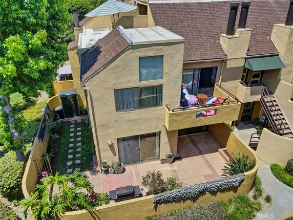$599,000 | 25712 Le Parc, Unit 7, Lake Forest, CA 92630