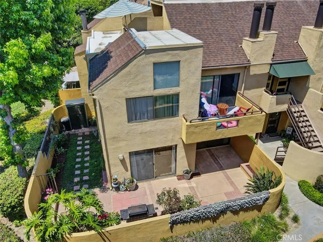 a view of house with outdoor space