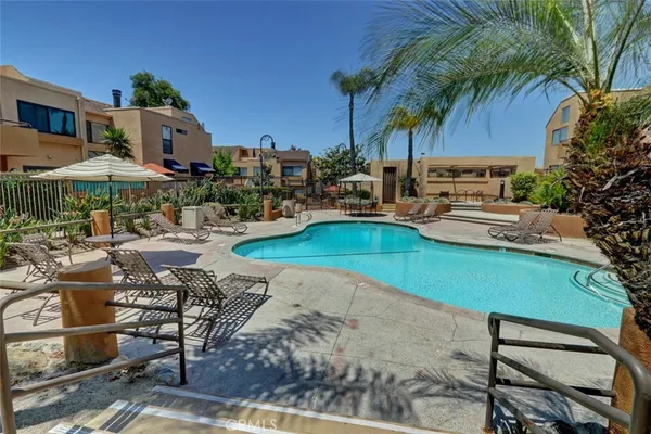 $599,000 | 25712 Le Parc, Unit 7, Lake Forest, CA 92630
