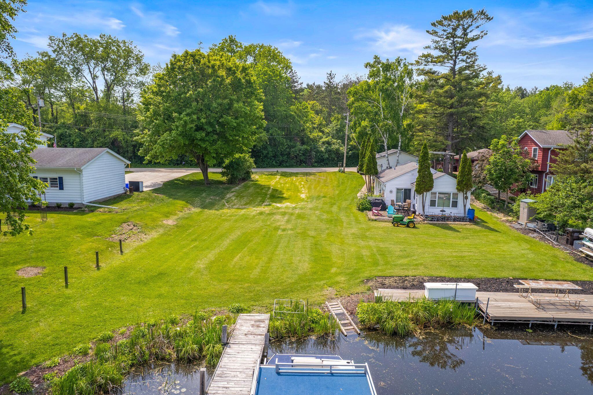 2730 Nagawicka Avenue Delafield, WI 53018 - Photo 1 of 1 2730 Nagawicka Ave, Delafield - Drone-04