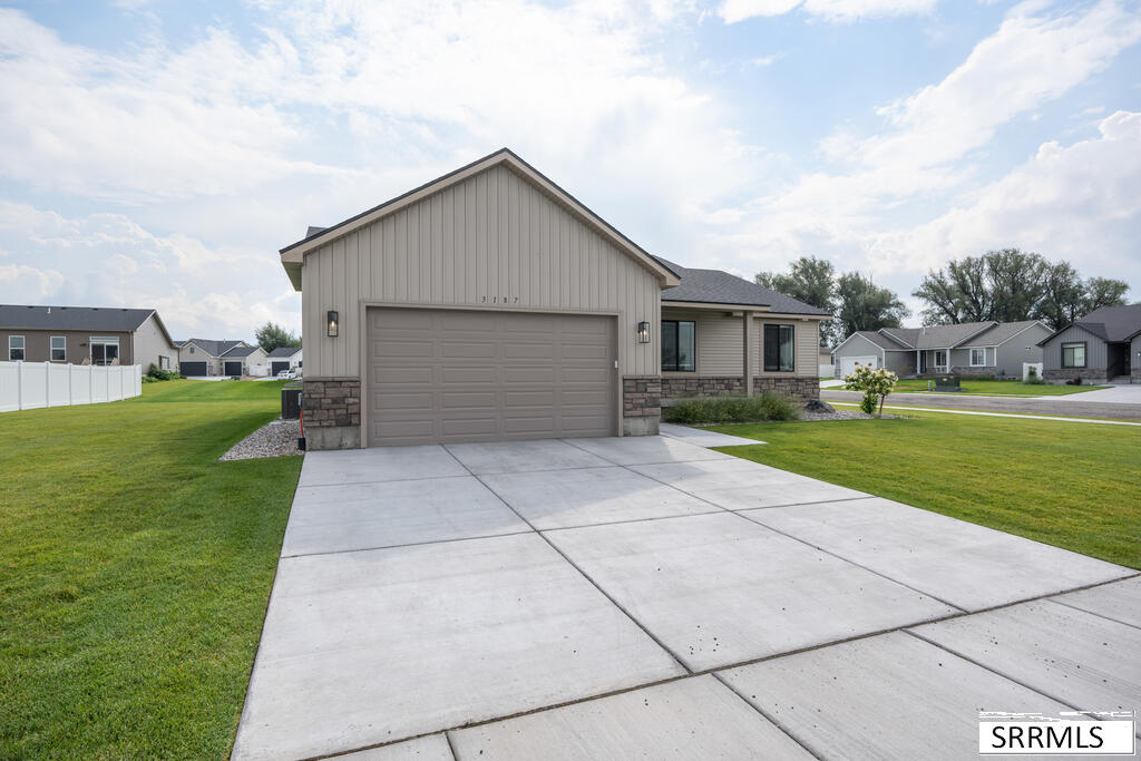 3187 Riata Lane Ammon, ID 83406 - Photo 3 of 46 Gallery Image 3