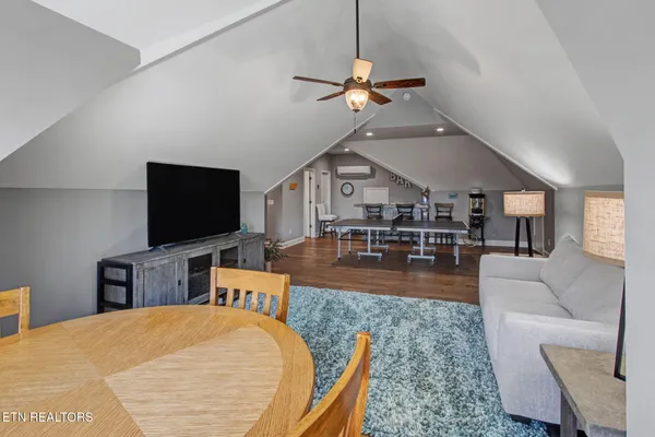 $949,000 | 99 Walosi Way, Loudon, TN 37774
