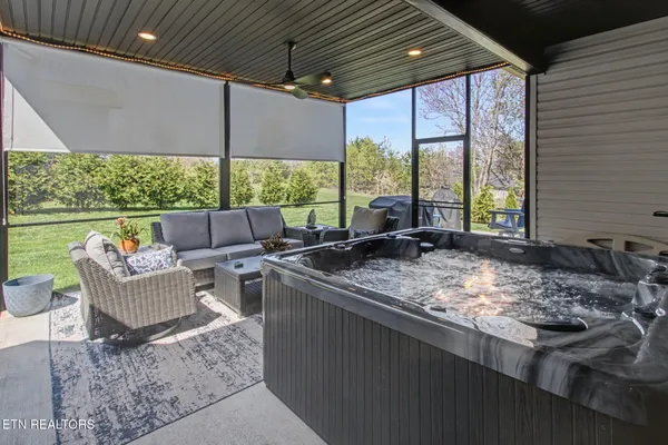 $949,000 | 99 Walosi Way, Loudon, TN 37774