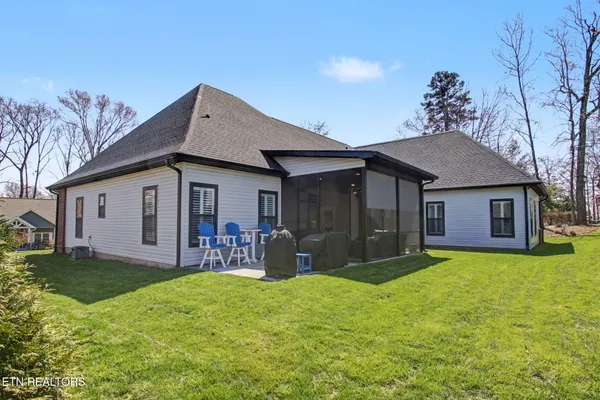 $949,000 | 99 Walosi Way, Loudon, TN 37774