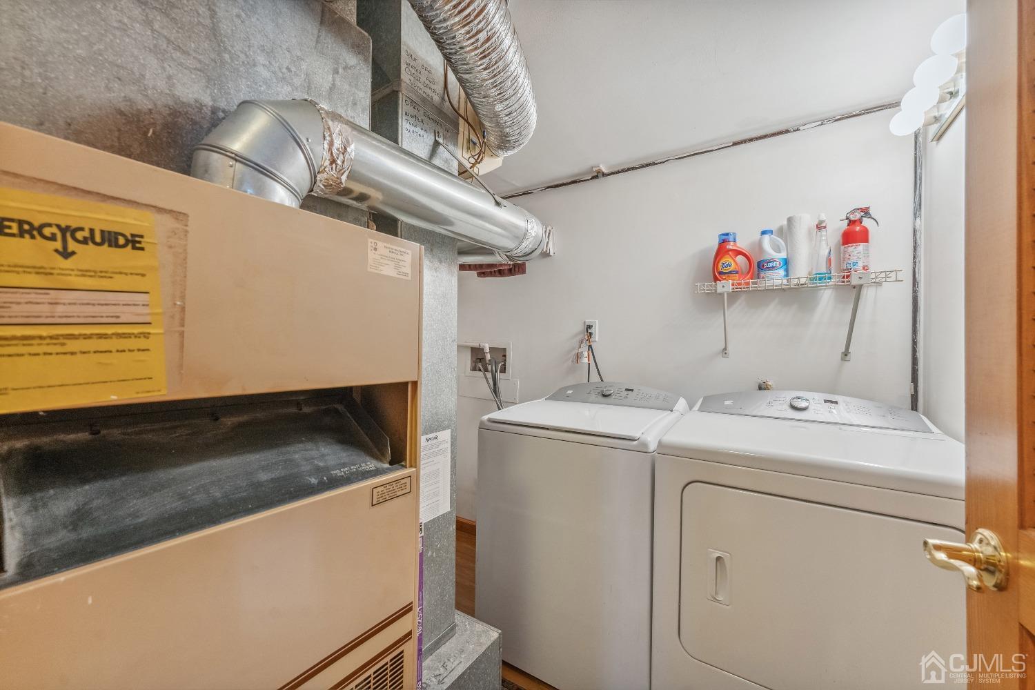 53 Bristol Road Piscataway, NJ 08854 - Photo 21 of 33 a utility room with dryer and washer