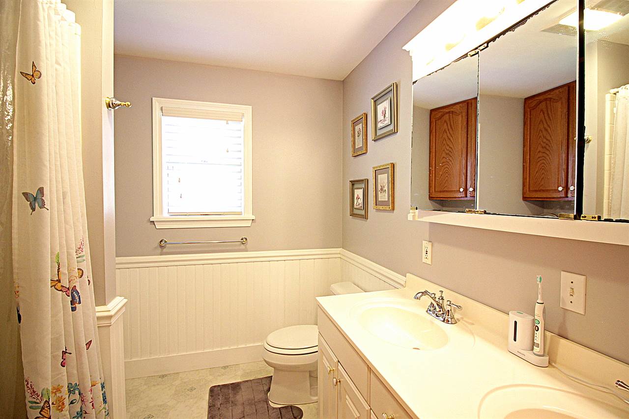 194 Crow Hill Road Arlington, VT 05250 - Photo 16 of 40 Gallery Image 16