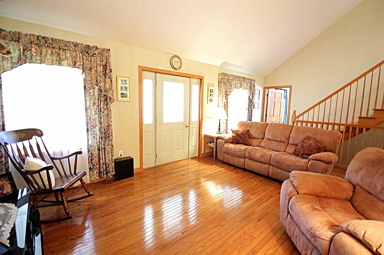 194 Crow Hill Road Arlington, VT 05250 - Photo 5 of 40 Gallery Image 5