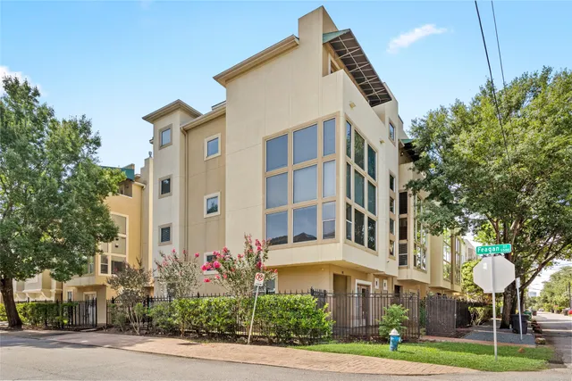 $4,000 | 332 Asbury Street, Houston, TX 77007