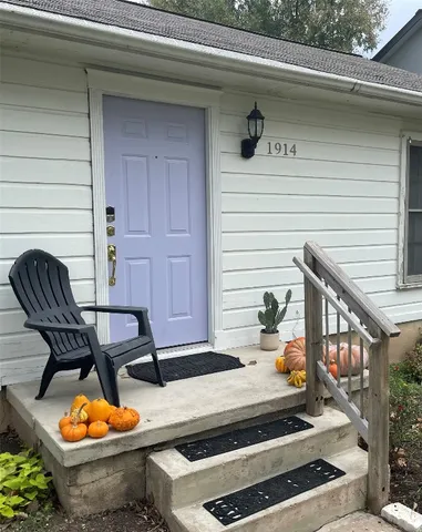 $3,900 | 1914 West 38th Street, Austin, TX 78731