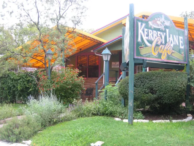 $3,900 | 1914 West 38th Street, Austin, TX 78731