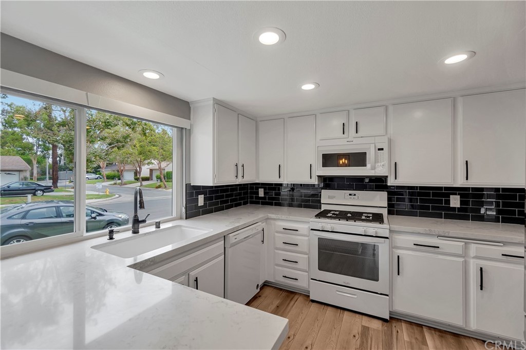 17241 Chestnut Irvine, CA 92612 - Photo 14 of 44