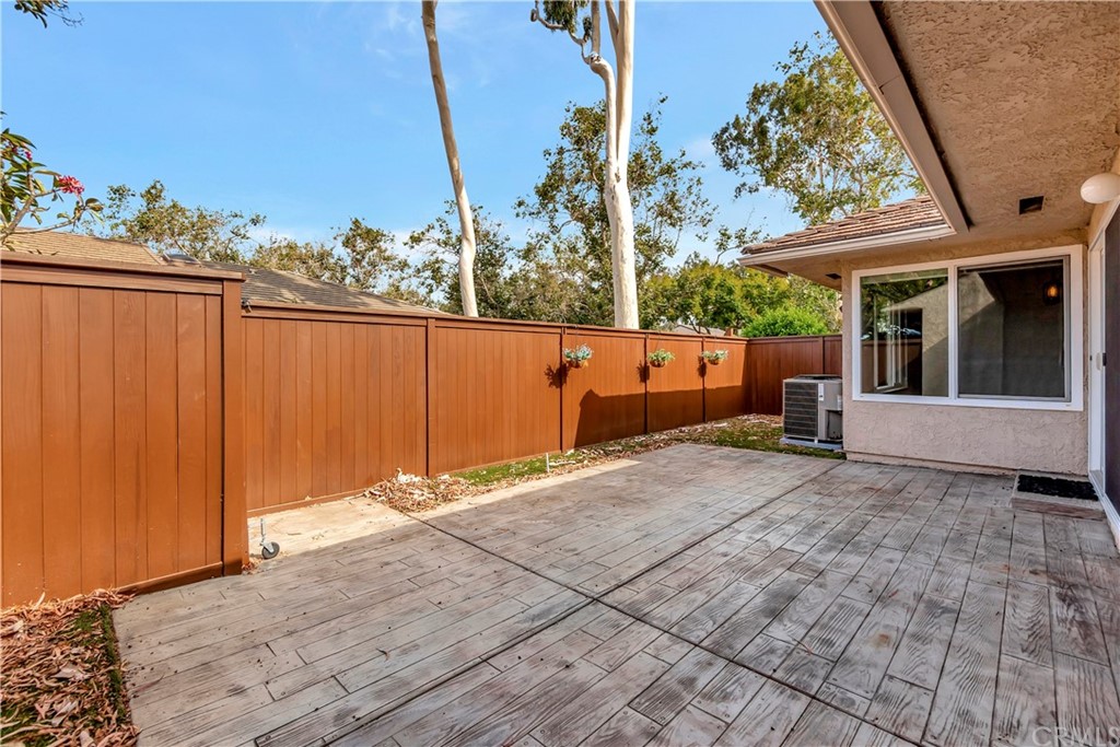 17241 Chestnut Irvine, CA 92612 - Photo 9 of 44