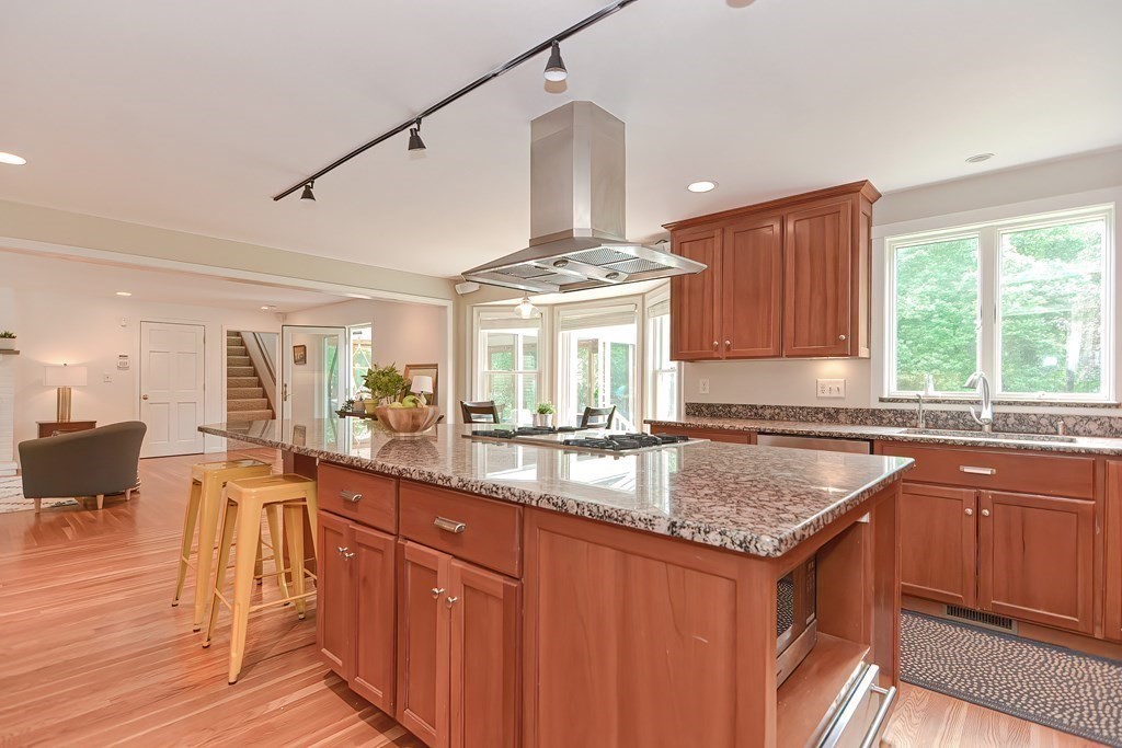 9 Delaware Road Medfield, MA 02052 - Photo 9 of 42 Gallery Image 9