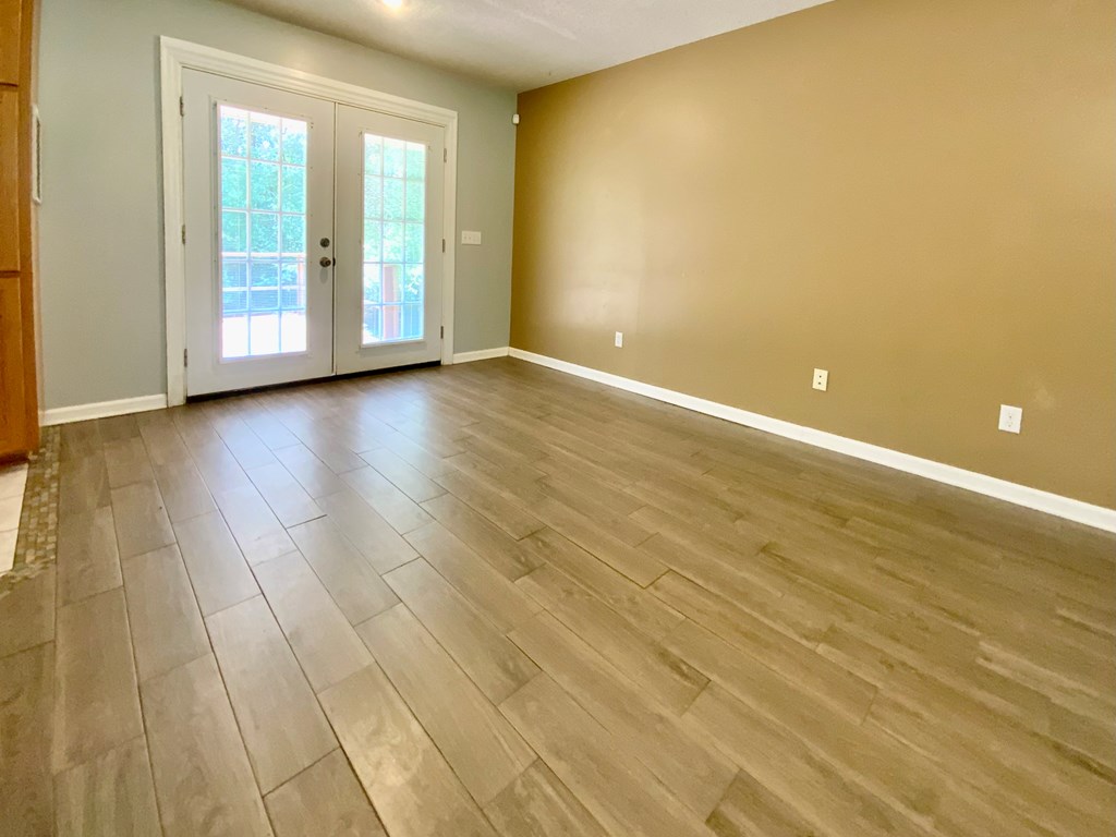 404 Springdale Drive Enterprise, AL 36330 - Photo 7 of 27