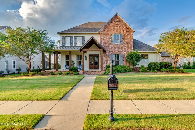 $689,000 | 233 Arbor Trail, Brandon, MS 39047