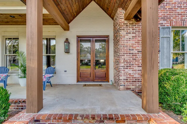 $689,000 | 233 Arbor Trail, Brandon, MS 39047