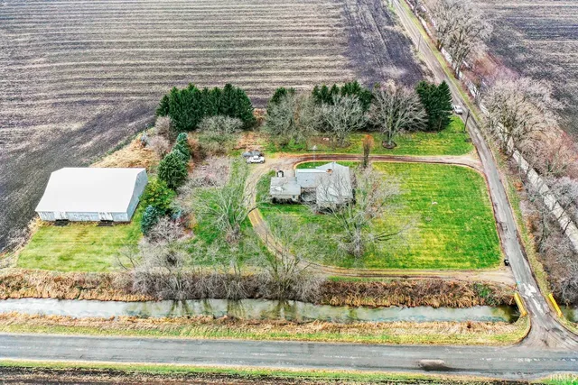 $1,200,000 | 58521 Strawberry Road, North Liberty, IN 46554