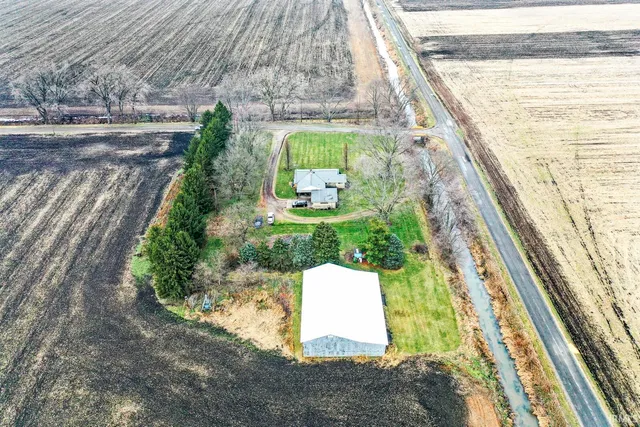 $1,200,000 | 58521 Strawberry Road, North Liberty, IN 46554