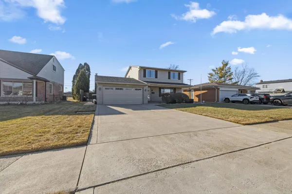 $350,000 | 34665 Esper Drive, Sterling Heights, MI 48312