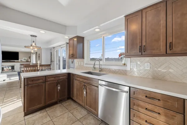 $350,000 | 34665 Esper Drive, Sterling Heights, MI 48312